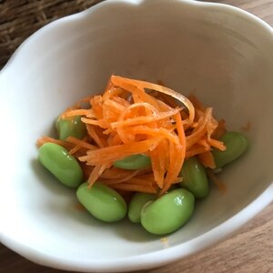 にんじんと枝豆のサラダ
